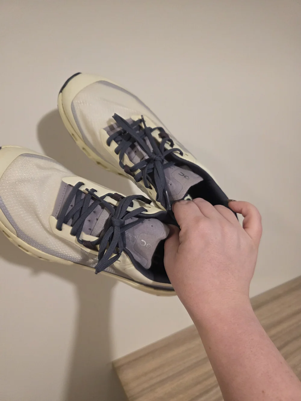 On Running cloud lightweight